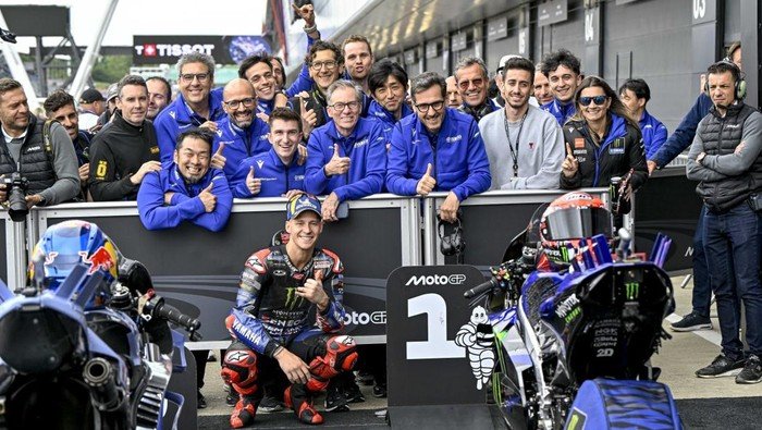 fabio-quartararo-jadi-yang-tercepat-di-sesi-kualifikasi-motogp-inggris-2025-1748140485403_169