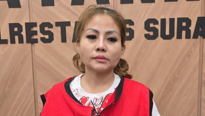 jan-hwa-diana-ditahan-di-polrestabes-surabaya-1746754923033_169