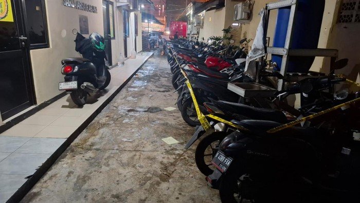polisi-menggerebek-markas-mata-elang-di-bogor-1746696391136_169